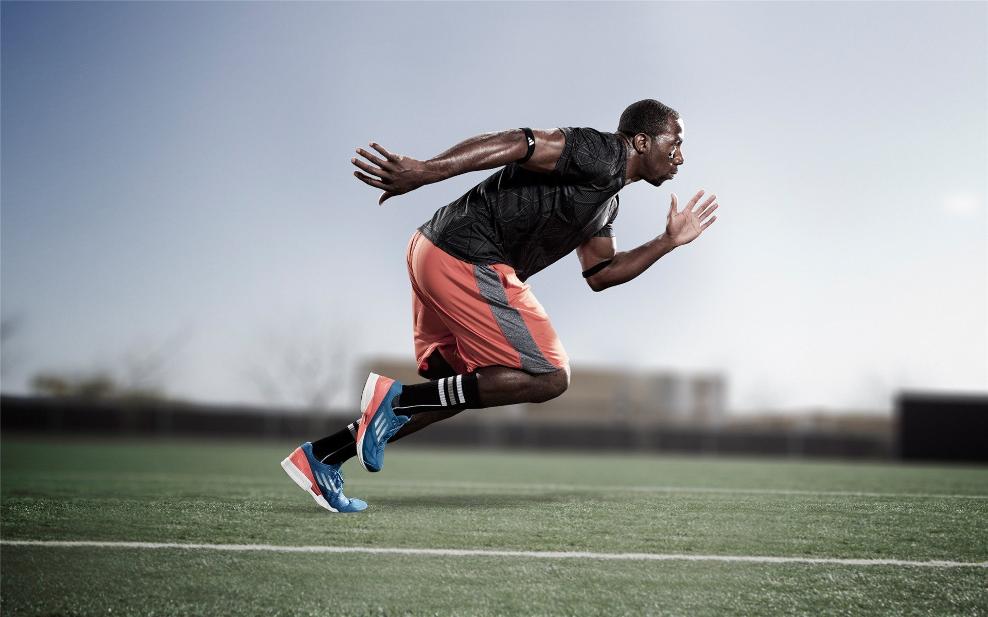 赛道之巅，奥利维耶的压制级表演与F1年度争冠之夜