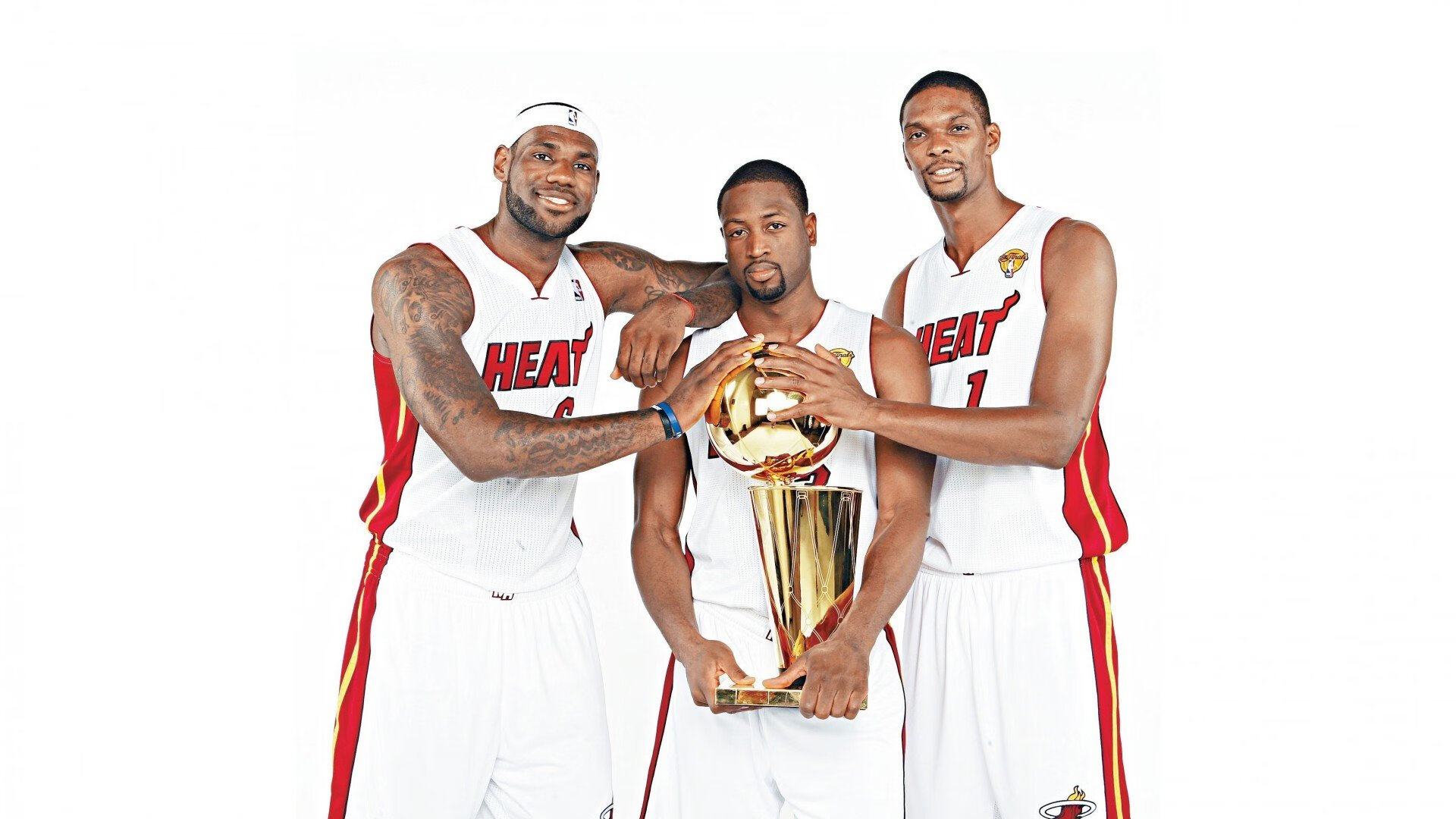 西决生死战焦点战，安哥拉速胜威尔士，篮球与橄榄球的跨时空对话